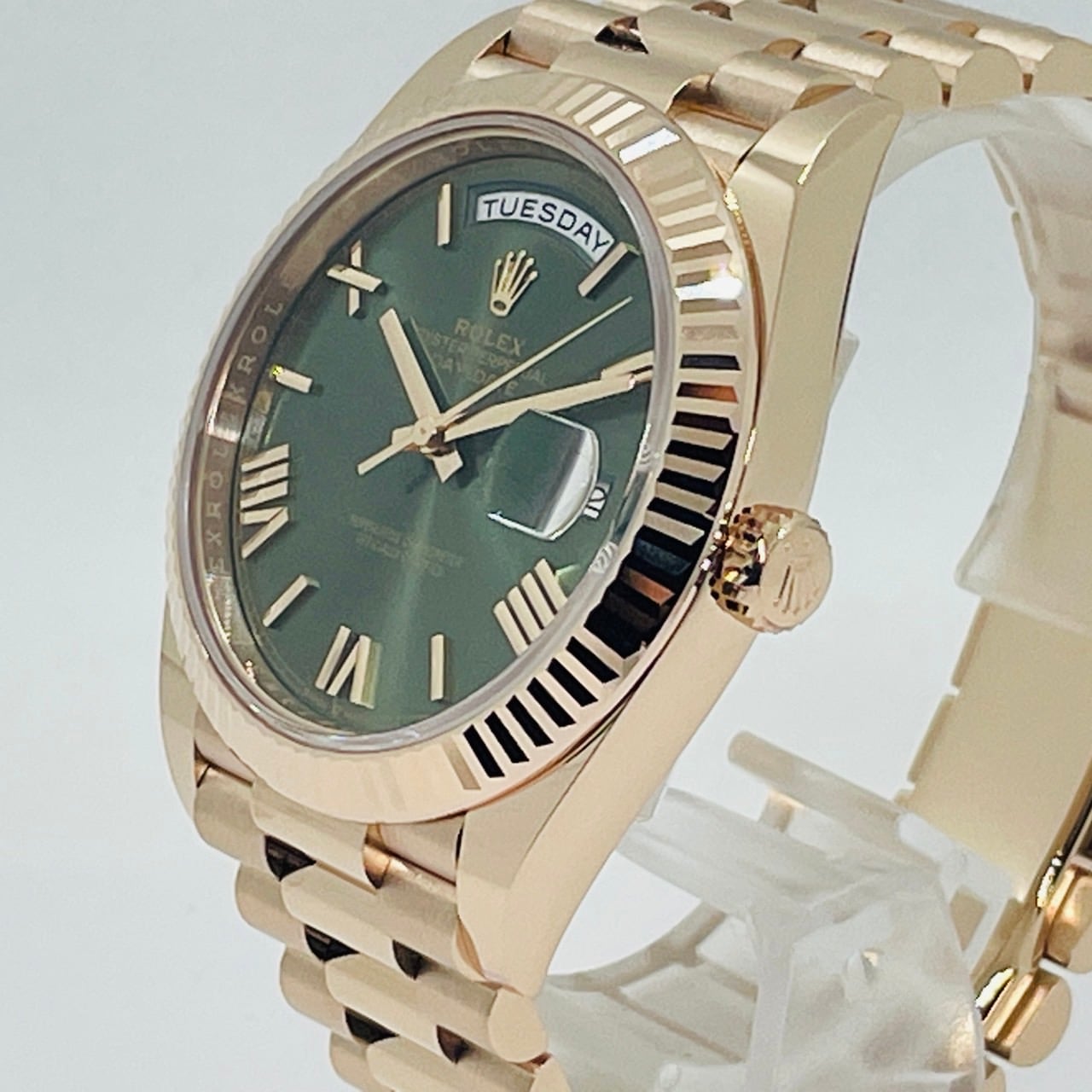 プレオウンド ロレックス デイデイト 228235 エバーローズゴールド オリーブグリーン ローマン 40mm