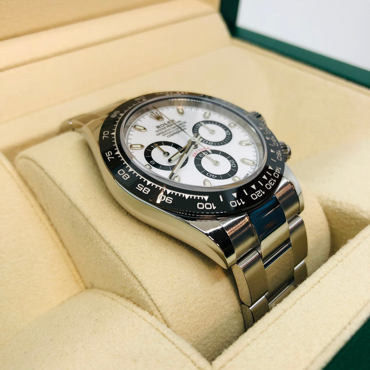プレオウンド ロレックス デイトナ 116500LN オイスターブレスレット ホワイト