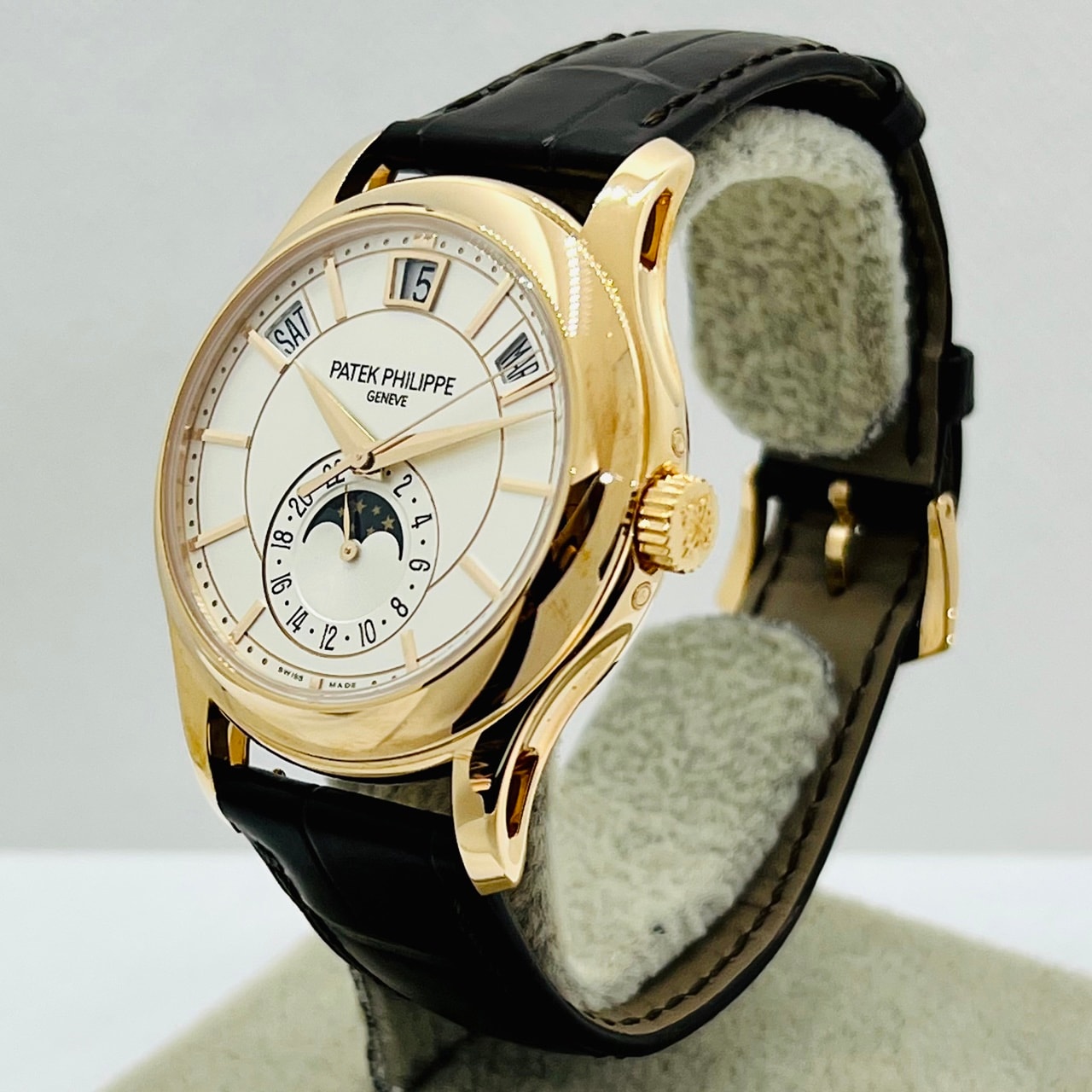 Pre-Owned Patek Philippe Complication 5205R-001 White 40mm