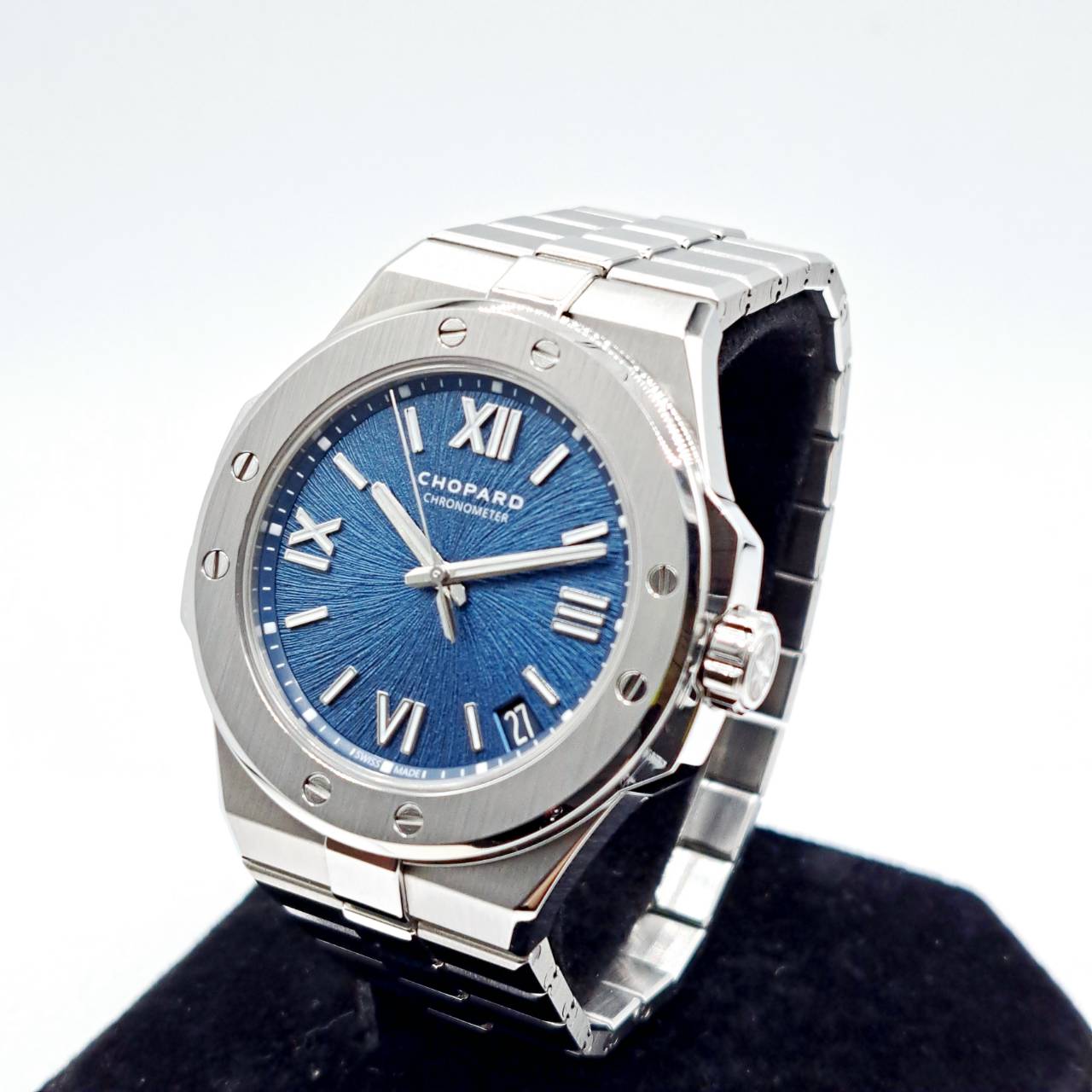Pre-Owned Chopard Alpine Eagle Large 298600-3001 Blue 41mm