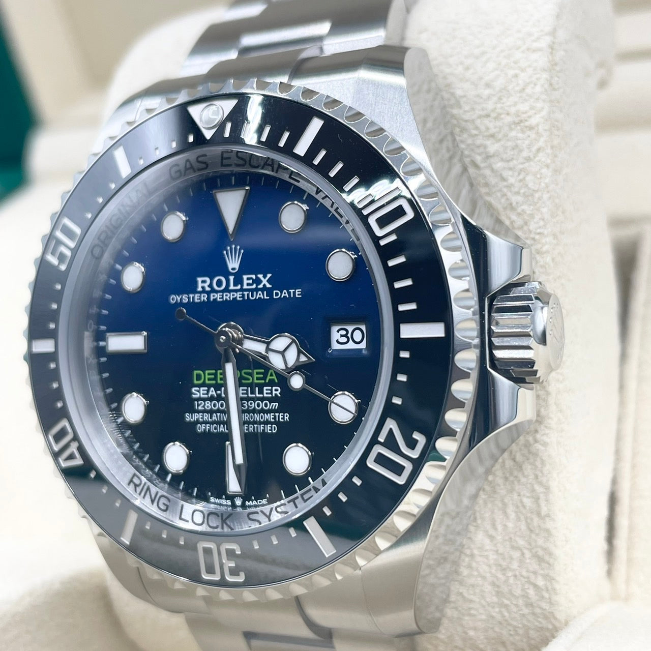 사전 소유 롤렉스 바다 거주자 136660 굴 팔찌 D 블루 44mm