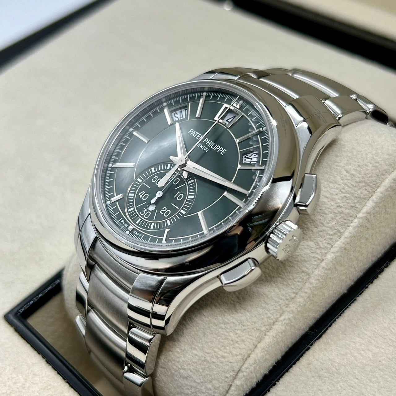 Pre-Owned Patek Philippe Complication 5905/1A-001 Olive Green Soleil 42mm