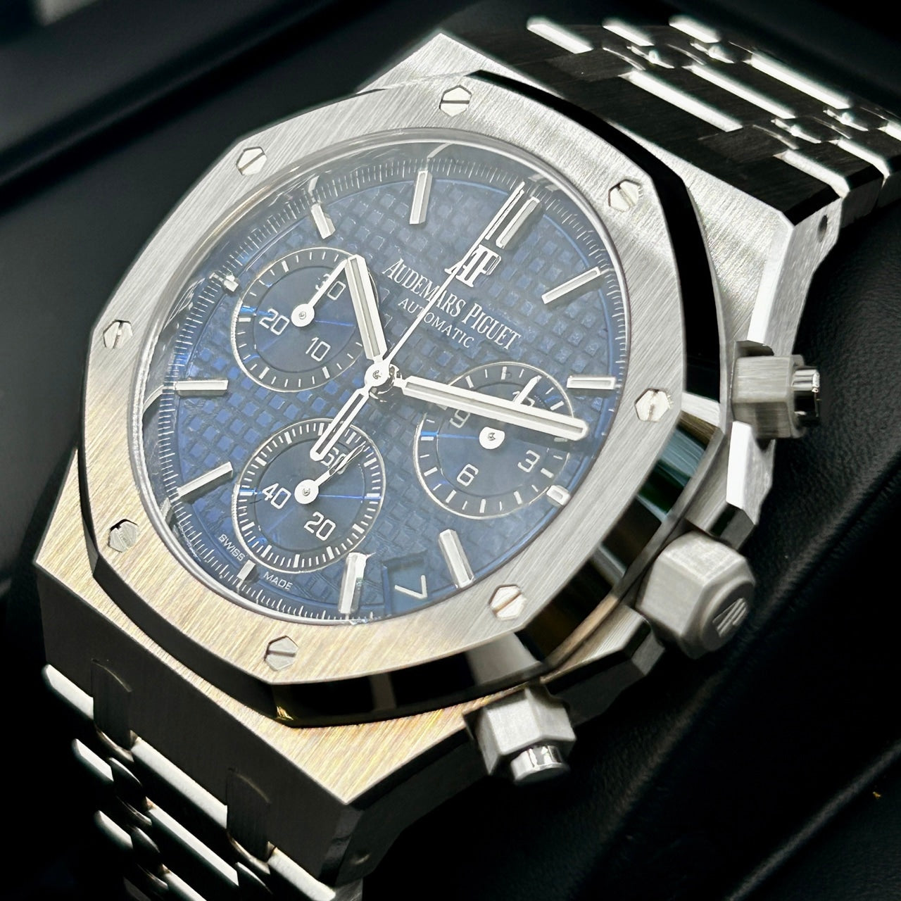 Pre-Owned [Limited to 222 pieces] Audemars Piguet Royal Oak Chronograph 26239BC.OO.1220BC.01 Blue Dial 41mm