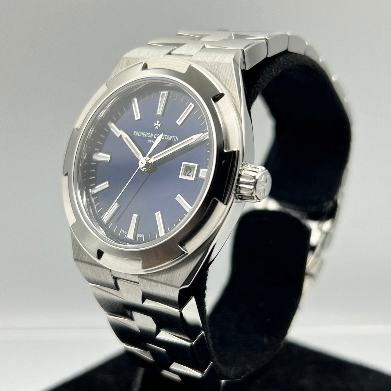 [新2023] Vacheron Constantin海外自動4600V/200A-B980 34.5mm