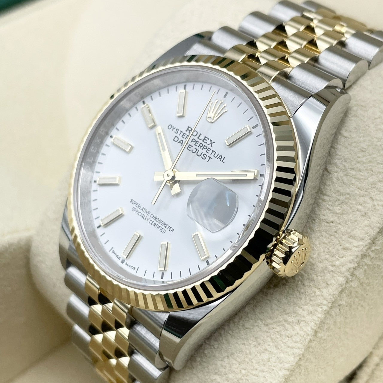 プレオウンド ロレックス デイトジャスト 126233 ホワイト ジュビリーブレス 36mm