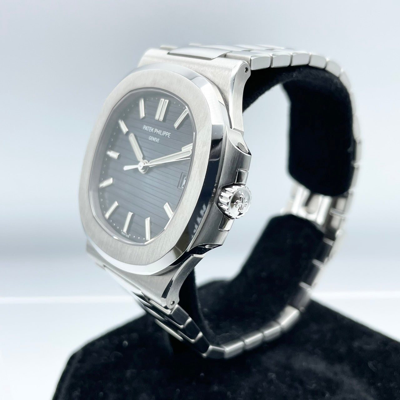 Pre-Owned Patek Philippe Nautilus 5711/1A?010 Stainless Steel Black/Blue 40mm
