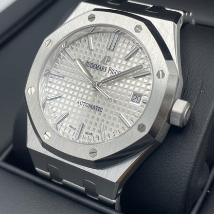 Pre-Owned Audemars Piguet Royal Oak 15450ST.OO.1256ST.01 Silver Stainless Steel 37mm