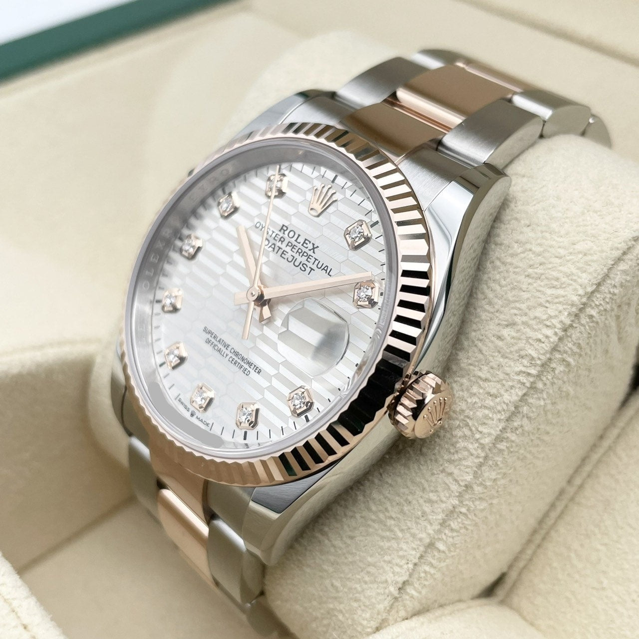 プレオウンド ロレックス デイトジャスト 126231G シルバー　フルーテッドモチーフ 10Pダイヤ オイスターブレス 36mm
