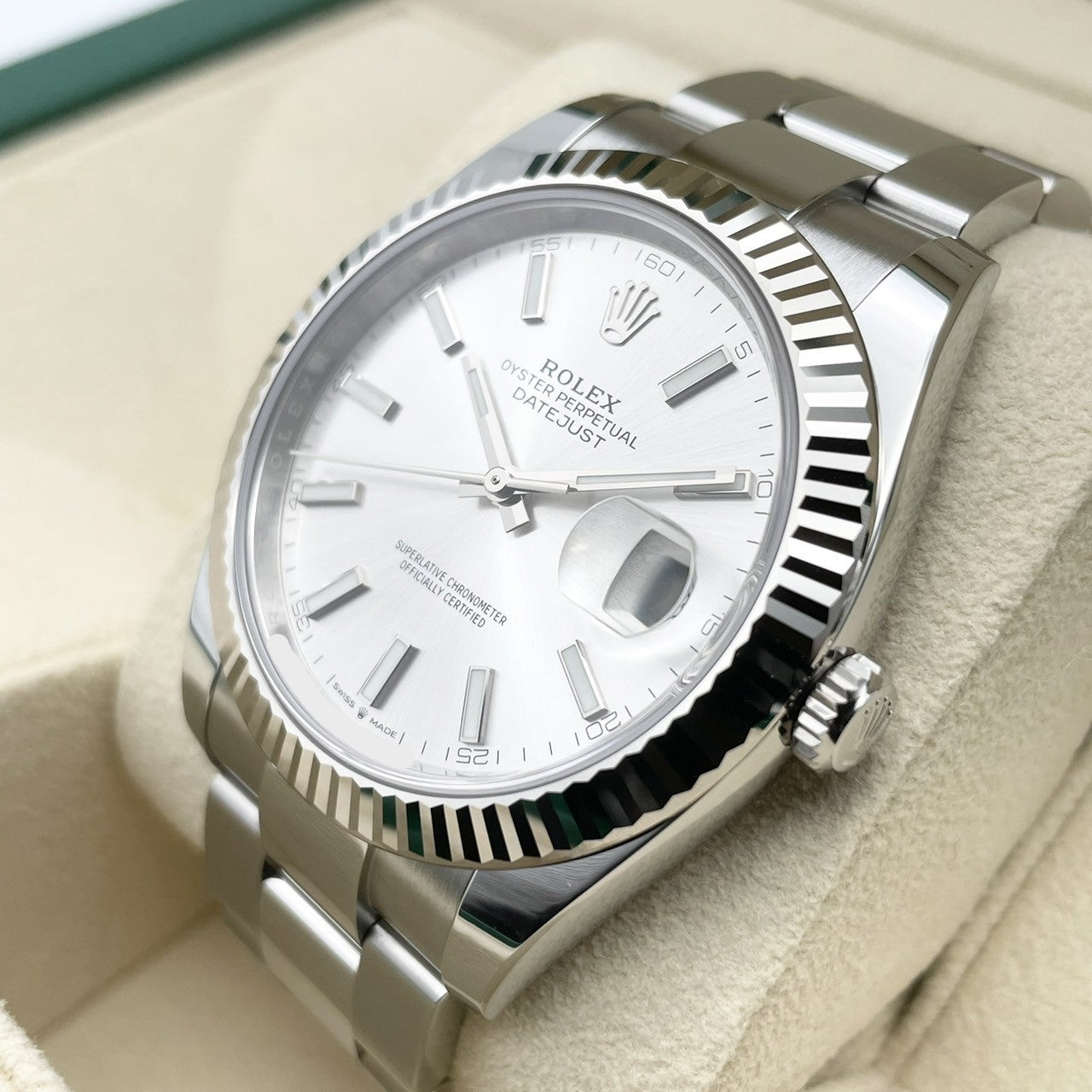 プレオウンド ロレックス デイトジャスト 126334 シルバー オイスターブレス 41mm