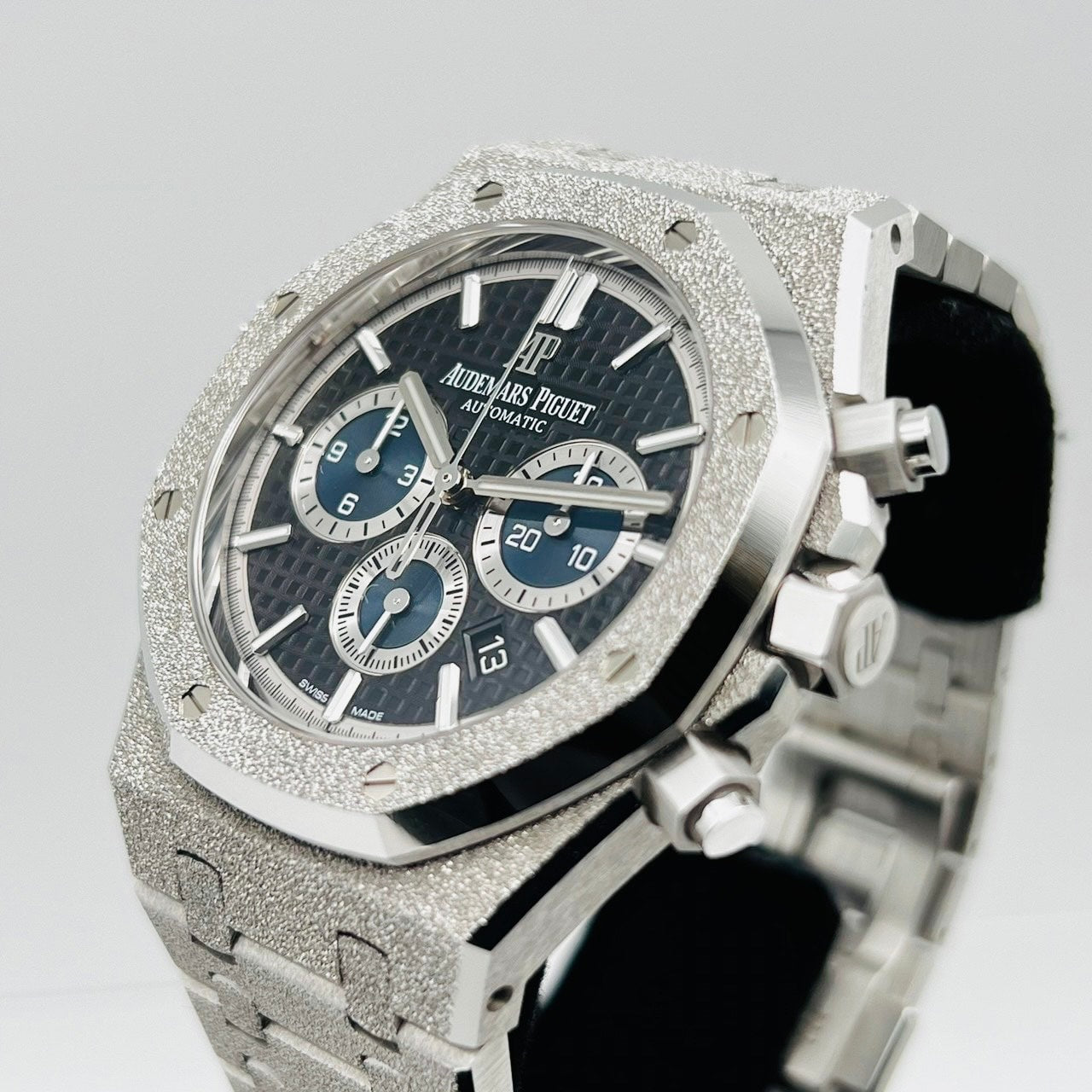 Pre-Owned [Limited to 111 pieces] Audemars Piguet Royal Oak 26331BC.GG.1224BC.03 Frosted Gold Grand Tapestry 41mm