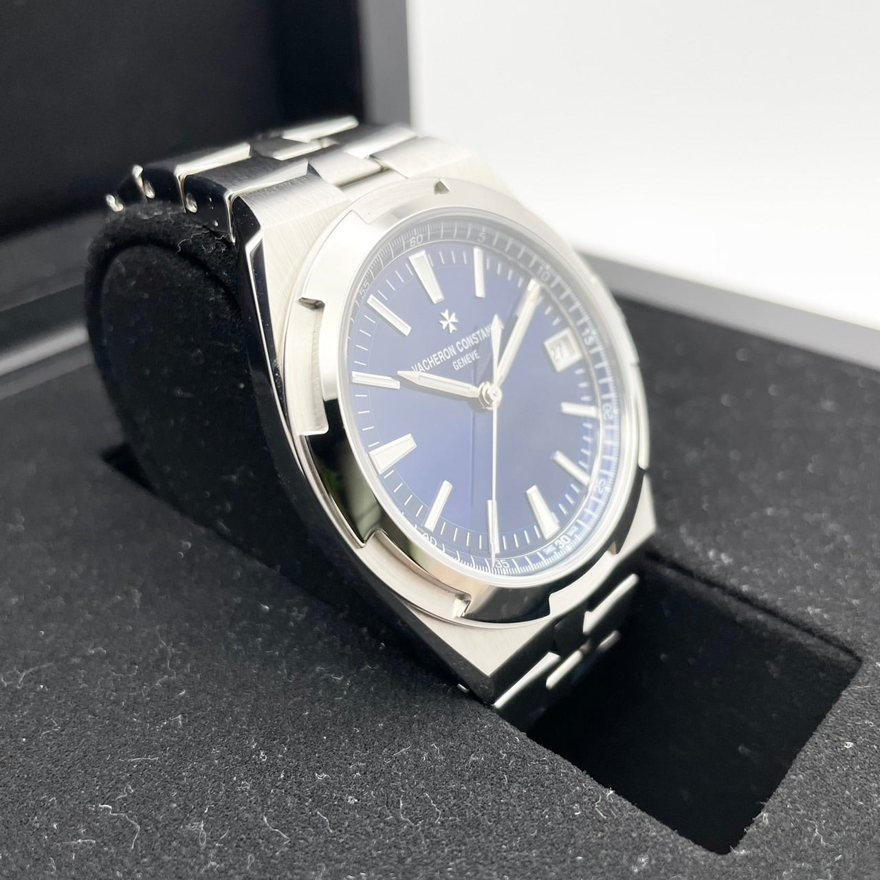 江诗丹顿纵横四海 4520V/210A-B128 精钢 蓝色 41mm