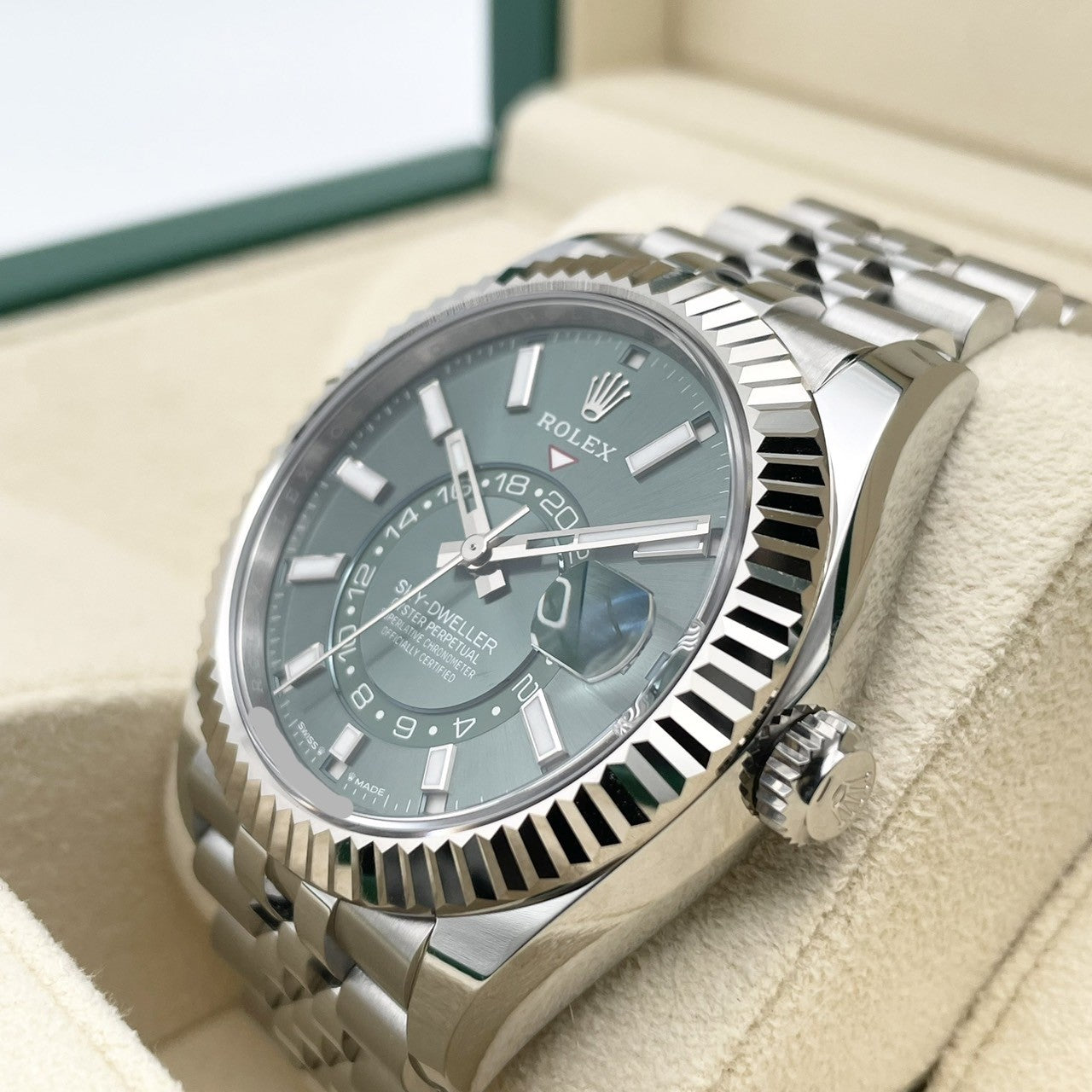 Pre-Owned Rolex Sky Dweller 336934 Mint Green Jubilee Bracelet 42mm