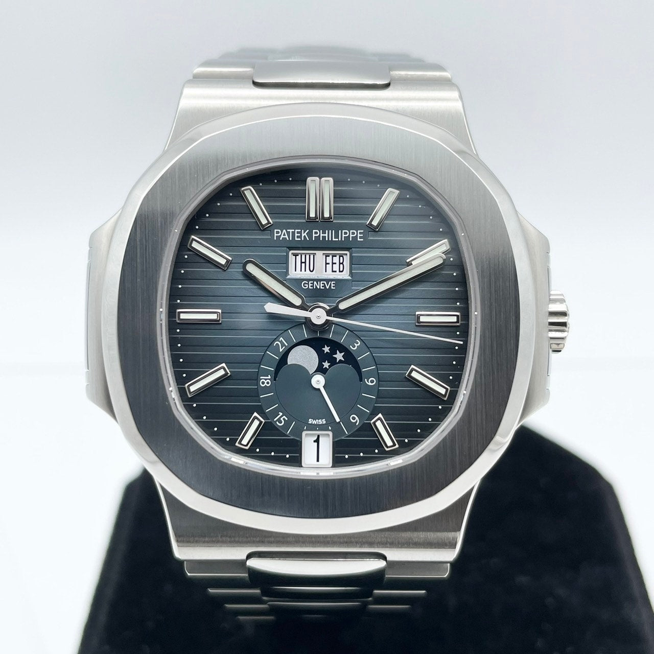 사전 소유의 Patek Philippe Nautilus 연례 달력 5726A-001 Black 40.5mm