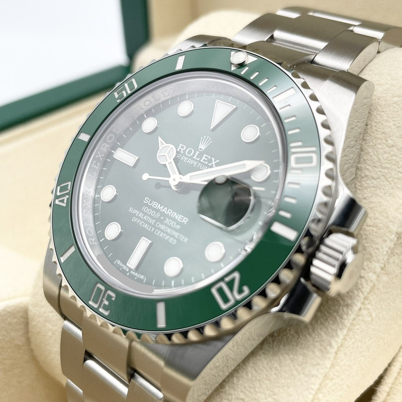 Pre-Owned Rolex Submariner Date 116610LV Oyster Bracelet 40mm