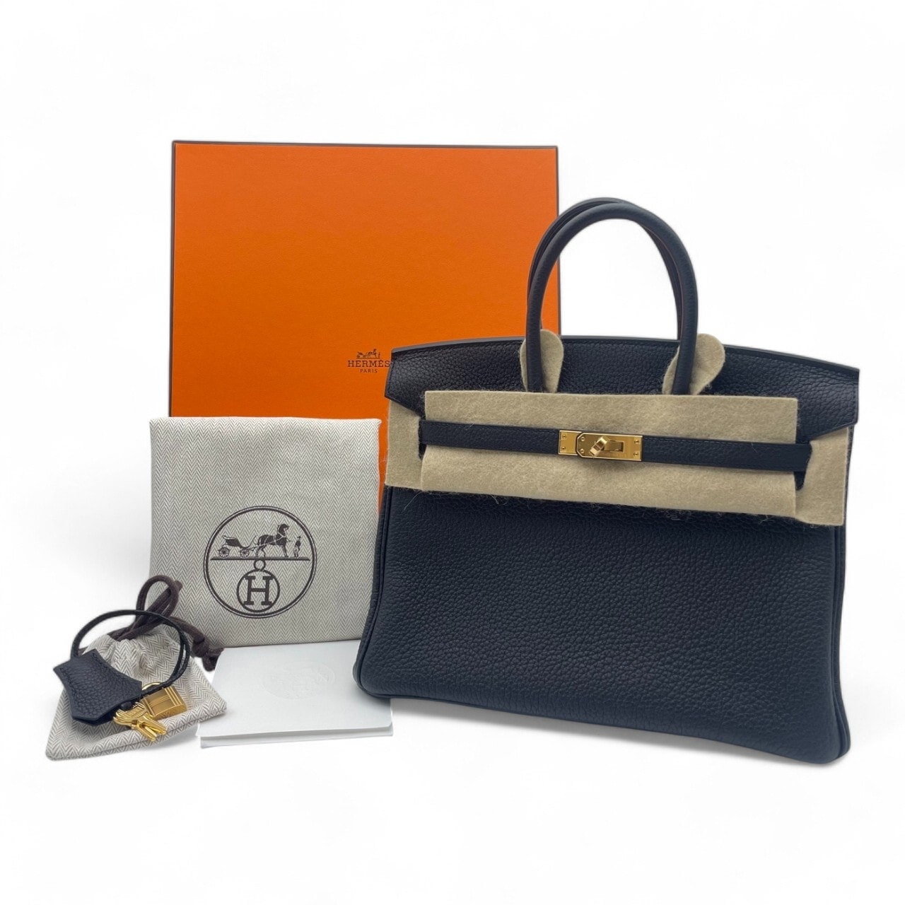 Hermes Birkin 25 Noir Togo Gold 하드웨어 W는 새겨 져 있습니다