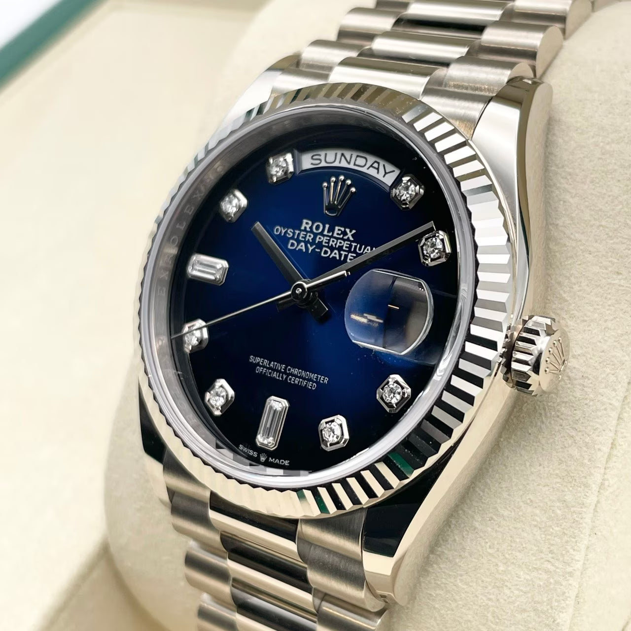 プレオウンド ロレックス デイデイト 128239 ブルーオンブレ 10Pダイヤ ホワイトゴールド 36mm