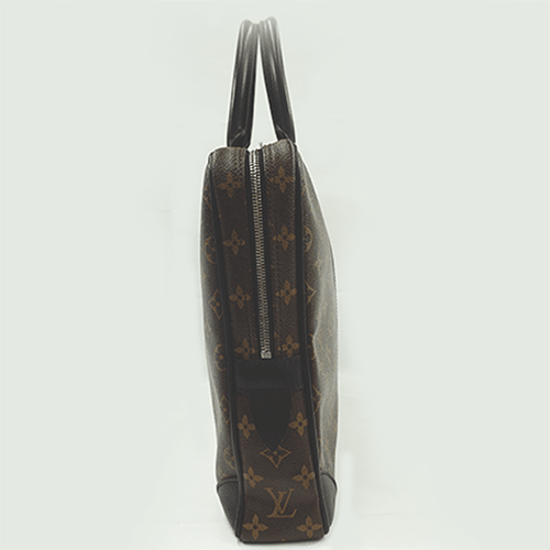 사전 소유의 Louis Vuitton Porte Documain Vowiage M40225