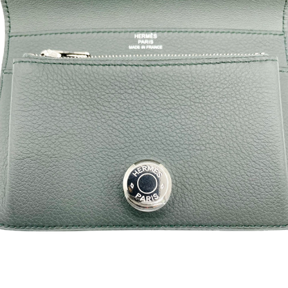 Hermes Dogon Compact Veil Amand Togo B가 새겨 져 있습니다