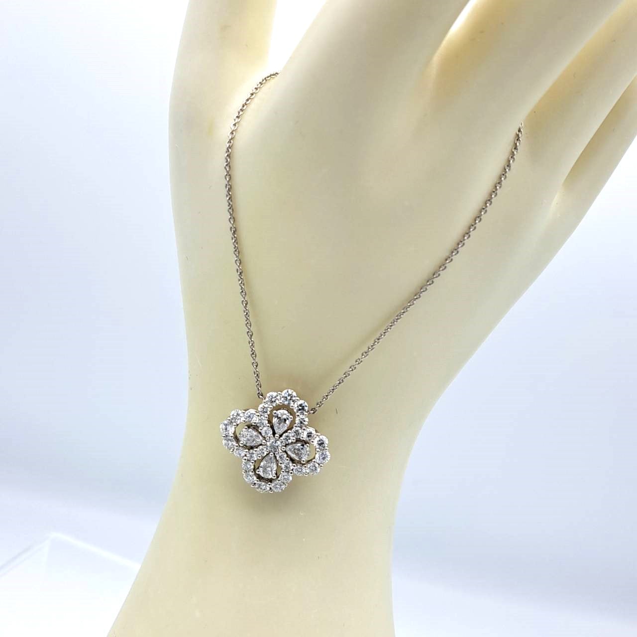 사전 소유의 Harry Winston Loop Pedprpmel4c