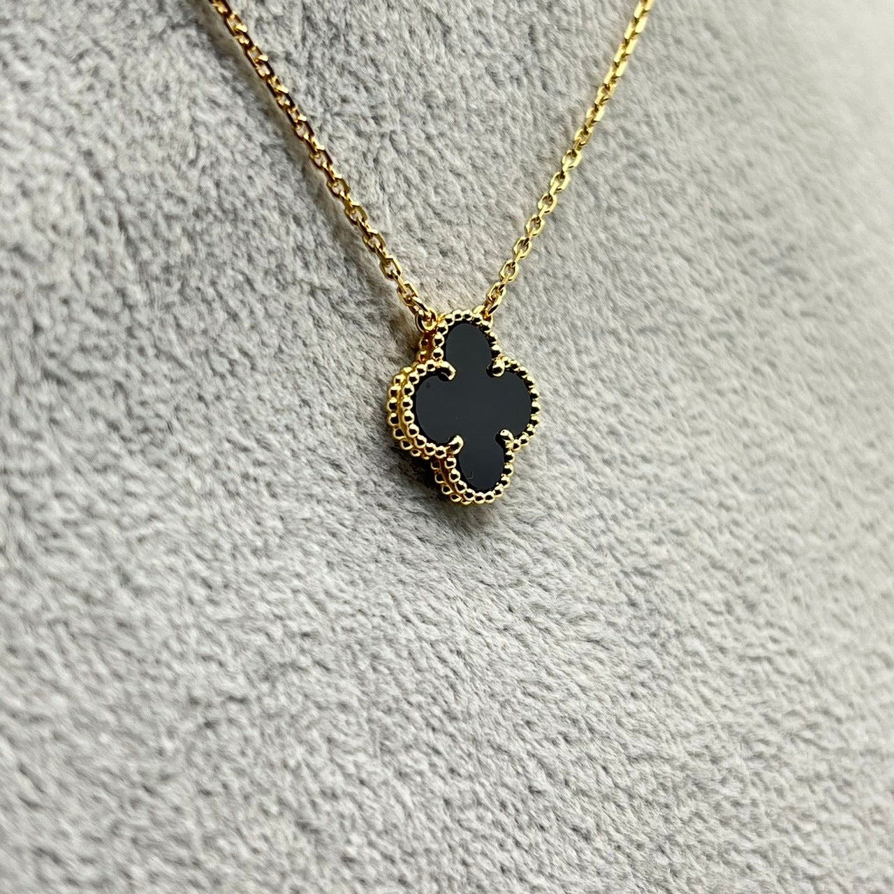 Pre-Owned Van Cleef & Arpels Vintage Alhambra VCARA45800 Onyx