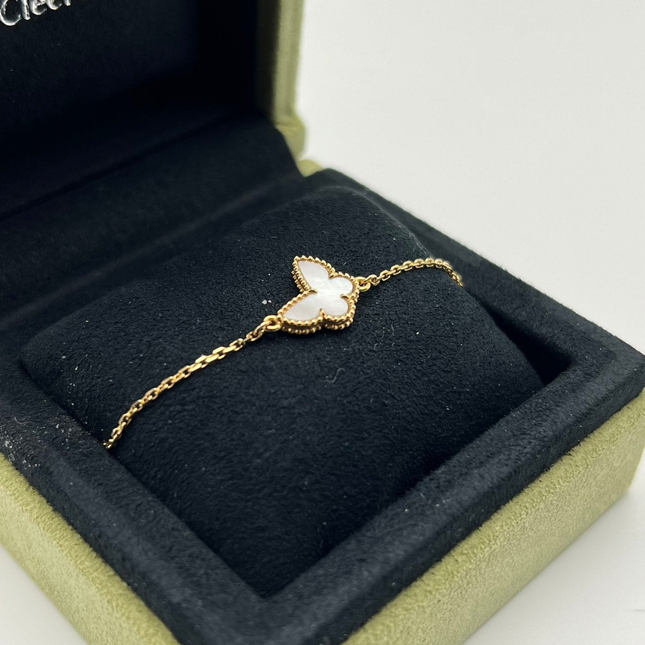 Van Cleef & Arpels Papillon White Shell