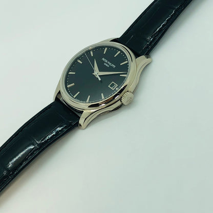 사전 소유의 Patek Philippe Calatrava 5227G-010 화이트 골드