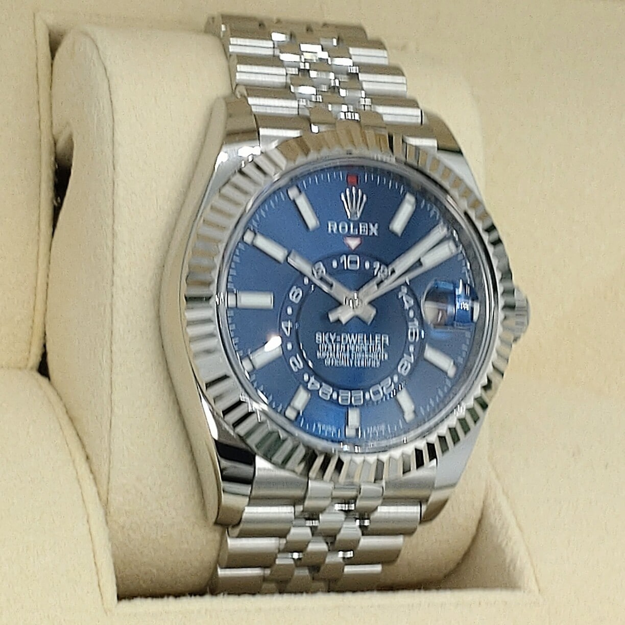 사전 소유 롤렉스 스카이 거주자 326934 Bright Blue