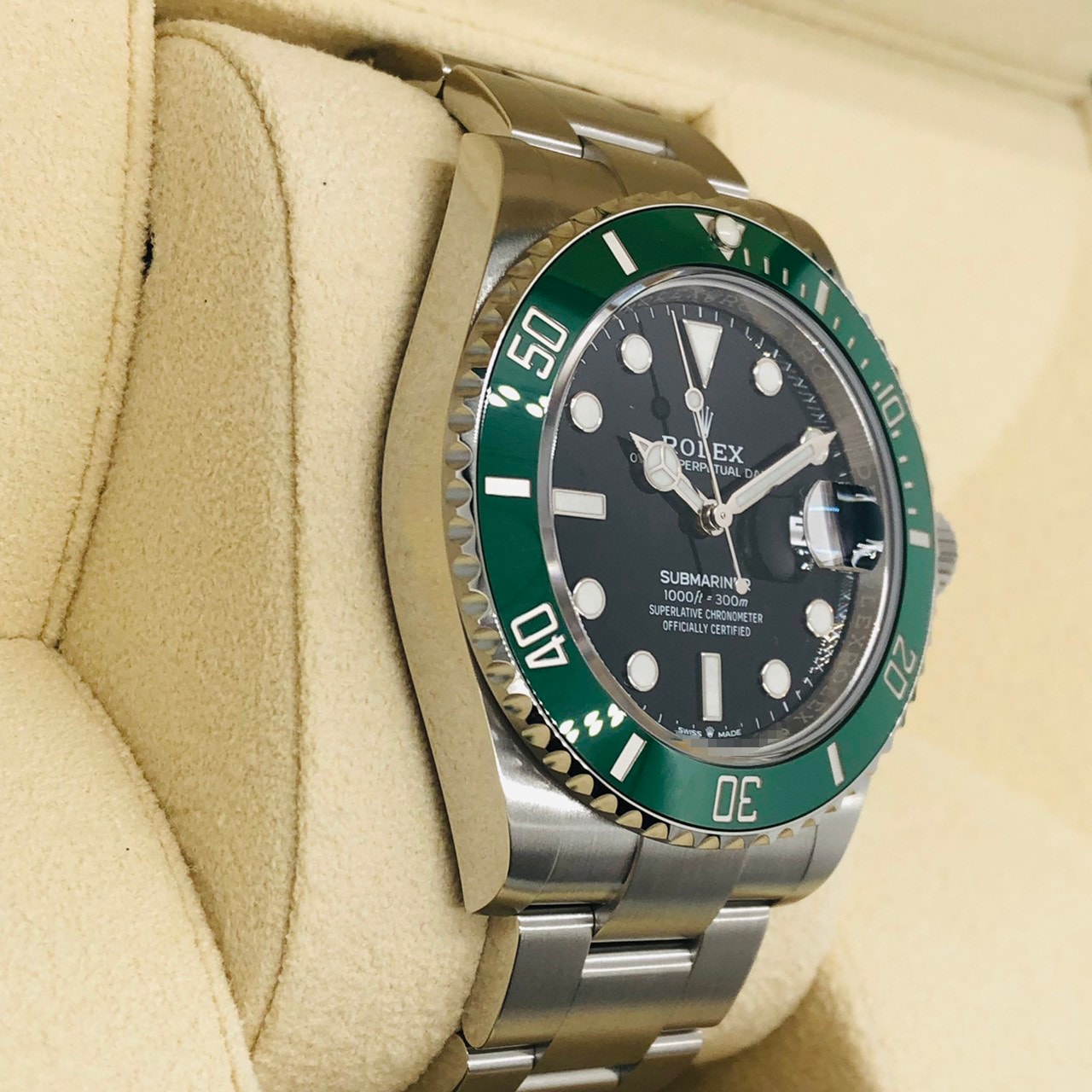 Pre-Owned Rolex Submariner Date 126610LV Oyster Bracelet Black Green