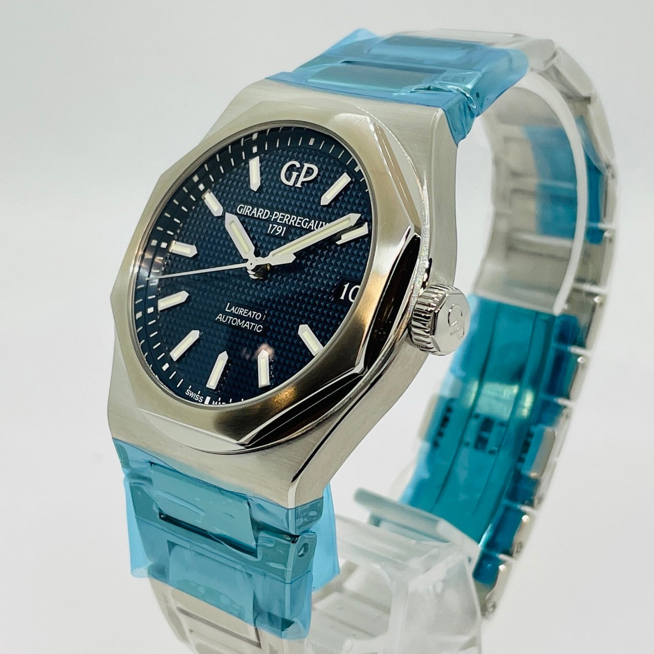 二手Girard Perregaux Lorraart Blue 81010-11-431-11a