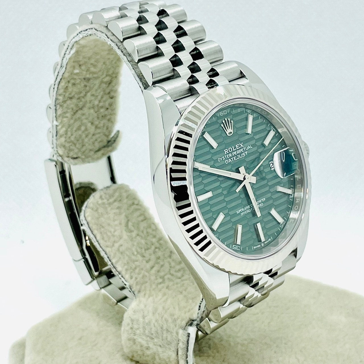 Pre-Owned Rolex Datejust 126334 Mint Green Fluted Motif