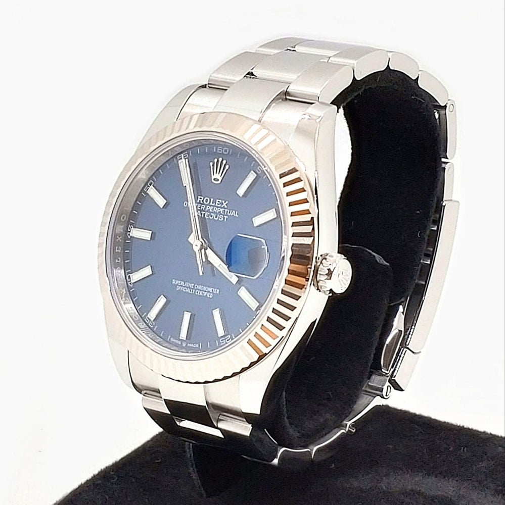Pre-Owned Rolex Datejust 126334 Fluted motif Oyster bracelet Bright blue