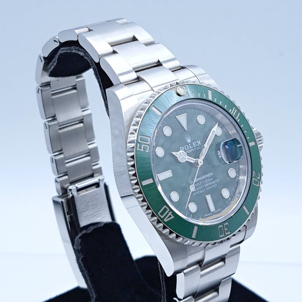 Pre-Owned [2020 Guarantee] Rolex Submariner Date 116610LV Oyster Bracelet 40?o