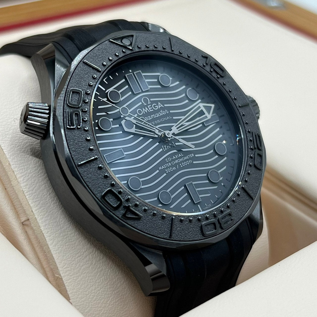Pre-Owned Omega Seamaster 210.92.44.20.01.003 DIVER 300M Black 43.5mm