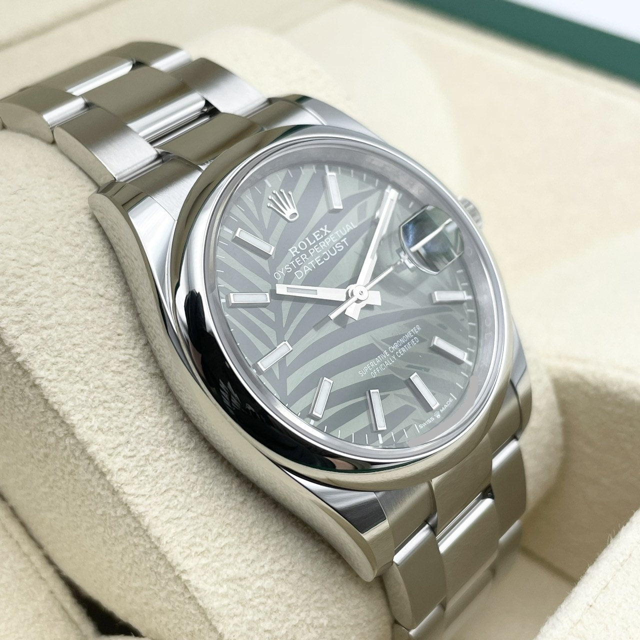 プレオウンド ロレックス デイトジャスト 126200 オリーブグリーン パームモチーフ 36mm　オイスターブレス
