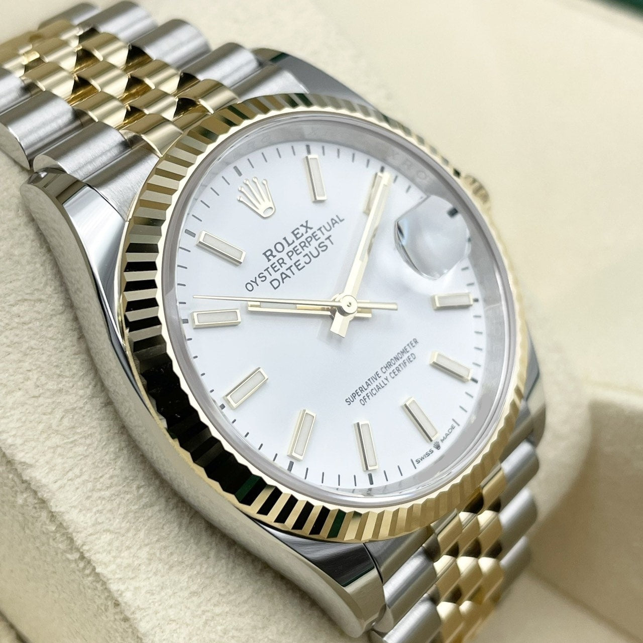 プレオウンド ロレックス デイトジャスト 126233 ホワイト ジュビリーブレス 36mm