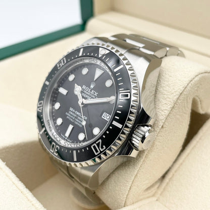 사전 소유 롤렉스 바다 거주자 심해 136660 굴 팔찌 검은 44mm