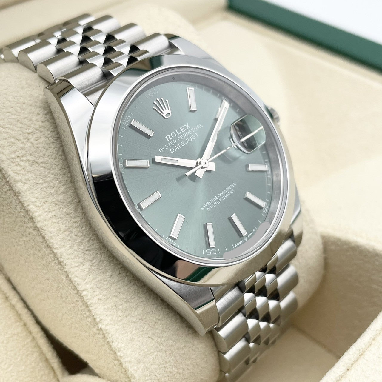 プレオウンド ロレックス デイトジャスト 126300 ミントグリーン　ジュビリーブレスレット 41mm