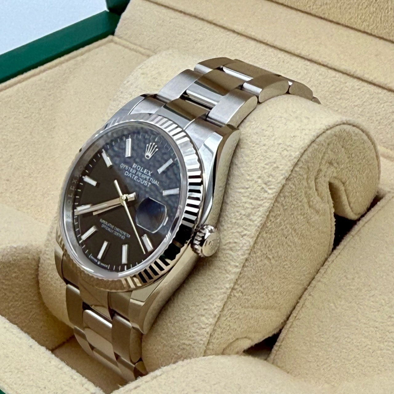 プレオウンド ロレックス デイトジャスト 126234 ブラック オイスターブレス 36mm