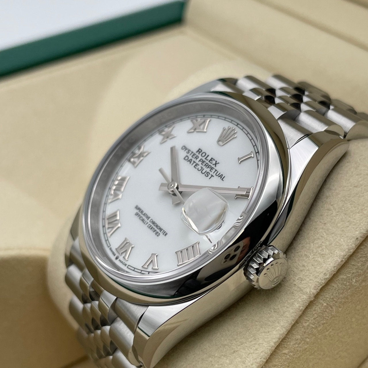 Pre-Owned Rolex Datejust 126200 White Stainless Steel Jubilee Bracelet 36mm