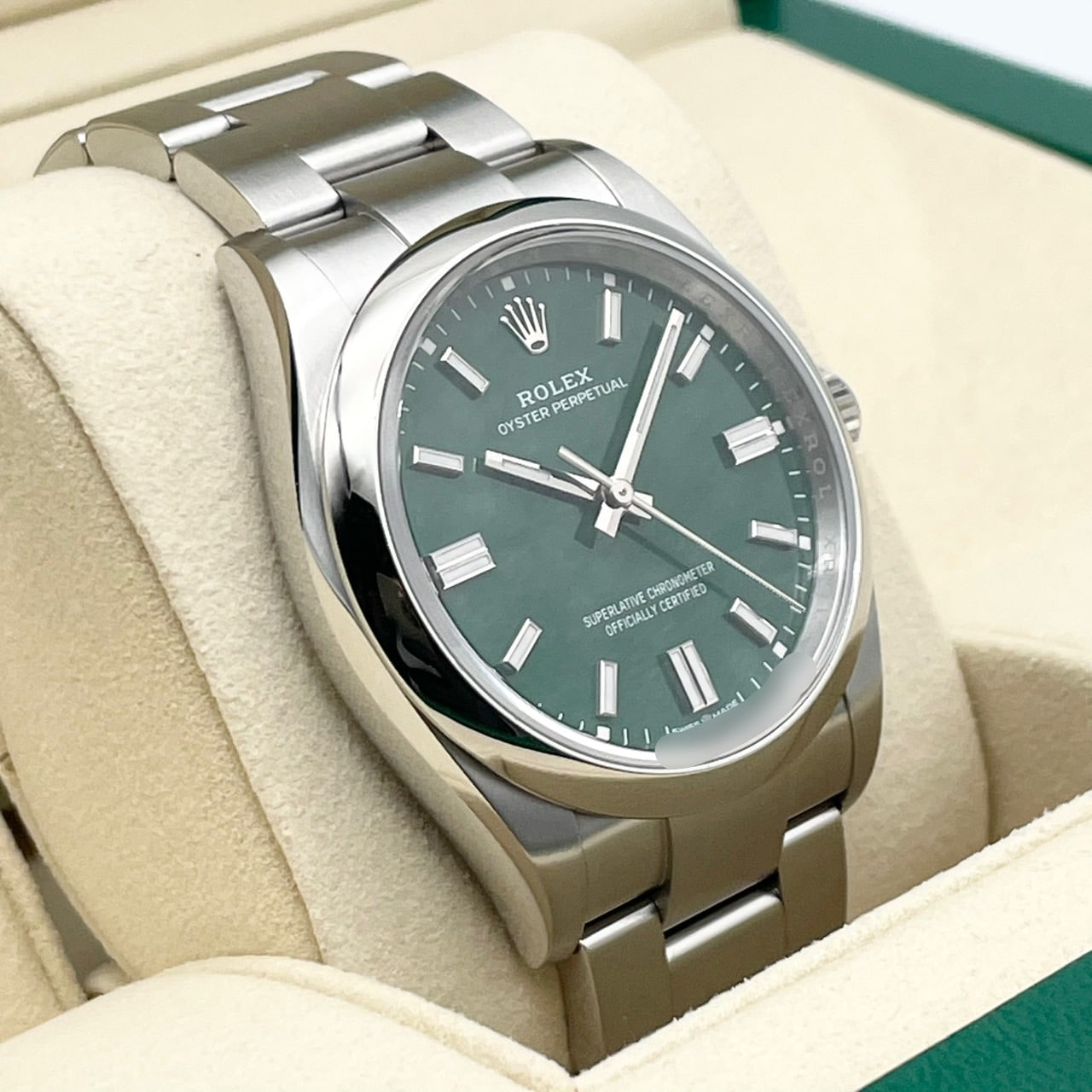 劳力士牡蛎永久126000牡蛎手链绿色36mm