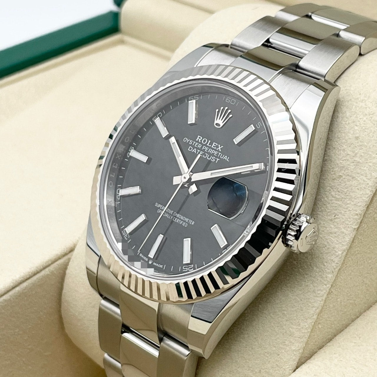 プレオウンド ロレックス デイトジャスト 126334 ブラックオイスターブレスレット 41mm