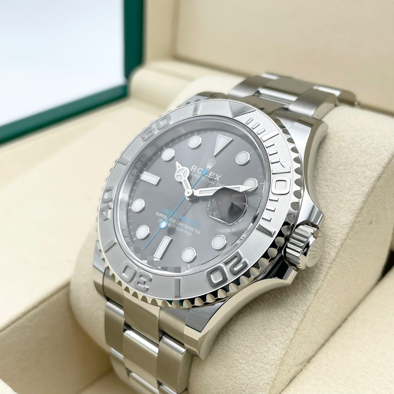 사전 소유의 롤렉스 요트 마스터 126622 굴 팔찌 슬레이트 40mm
