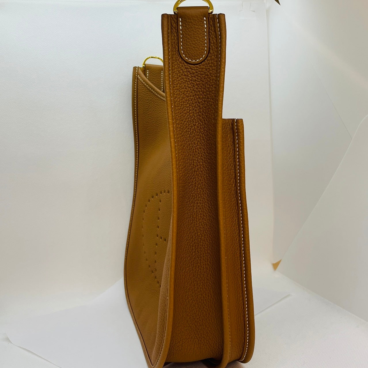 プレオウンド エルメス エヴリン PM トリヨン ゴールド ゴールド金具 U刻印 ショルダーバック