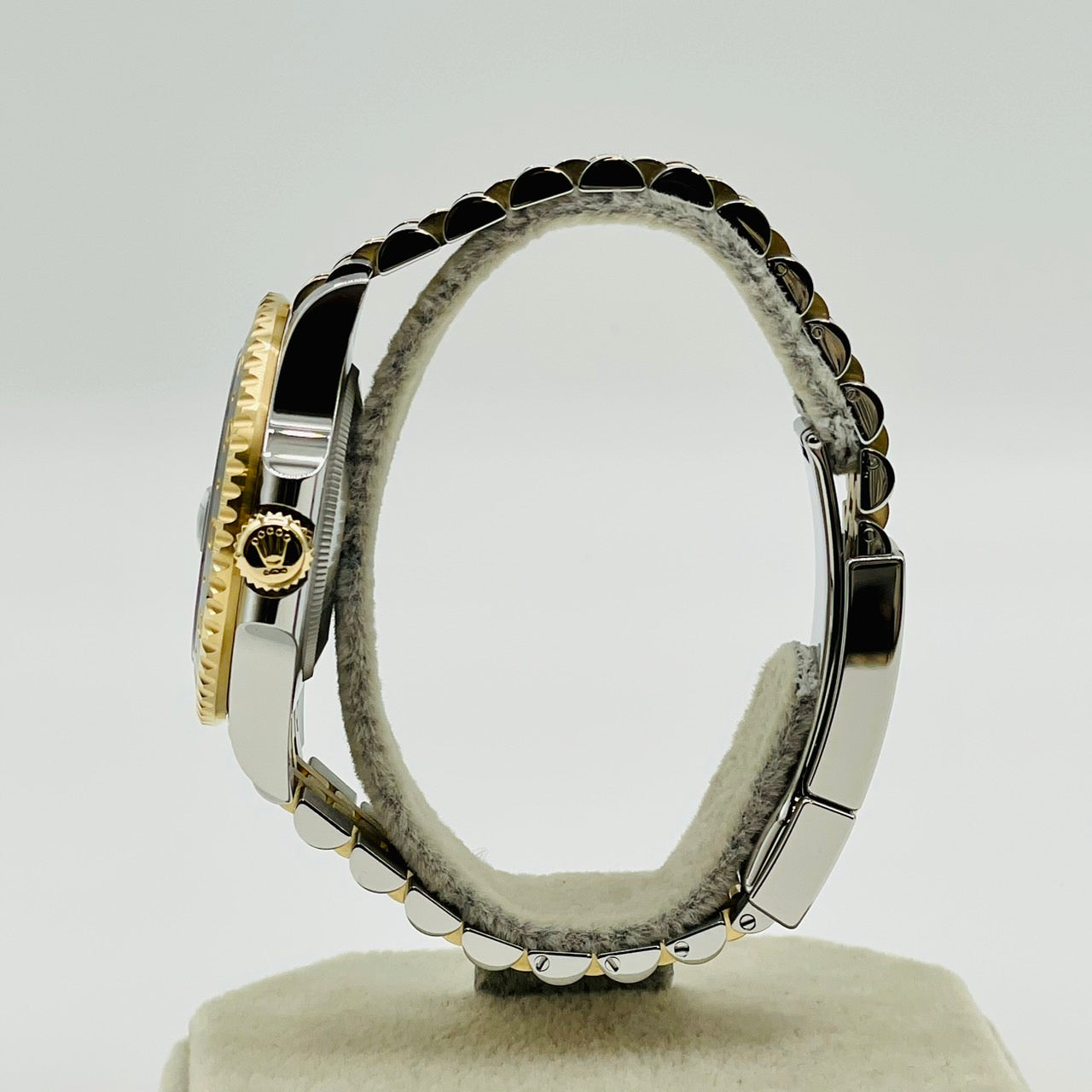 ロレックス GMTマスターII 126713GRNR 40mm