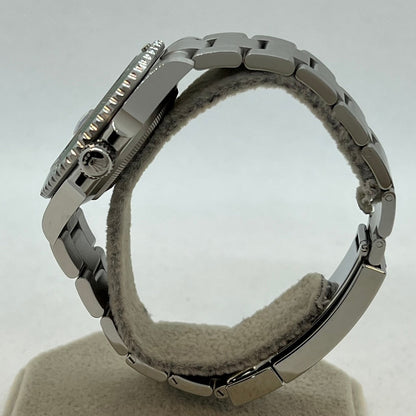 Pre-Owned Rolex Submariner Date 126610LV Oyster Bracelet Black Green