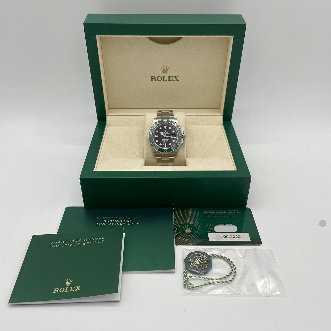 Pre-Owned Rolex Submariner Date 126610LV Oyster Bracelet Black Green 41mm