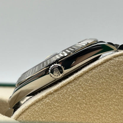 プレオウンド ロレックス デイトジャスト 126334 アズーロブルー ジュビリーブレス 41ｍｍ