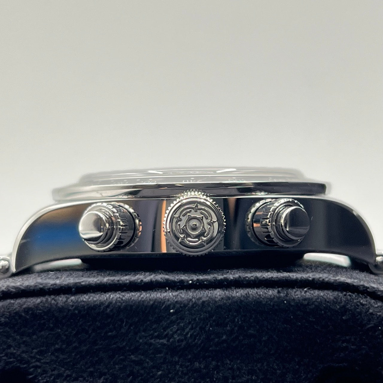 预先二成帝（都铎）黑湾Chrono M79360-N0002 41mm