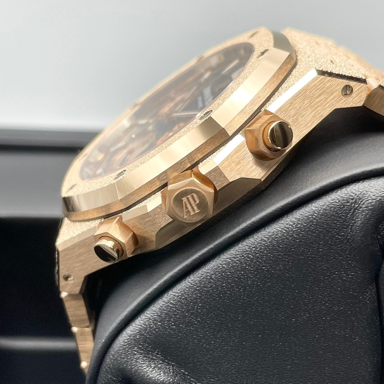 Pre-Owned Audemars Piguet Royal Oak 26239OR.GG.1224OR.01 Frosted Gold Blue Grand Tapestry 41mm