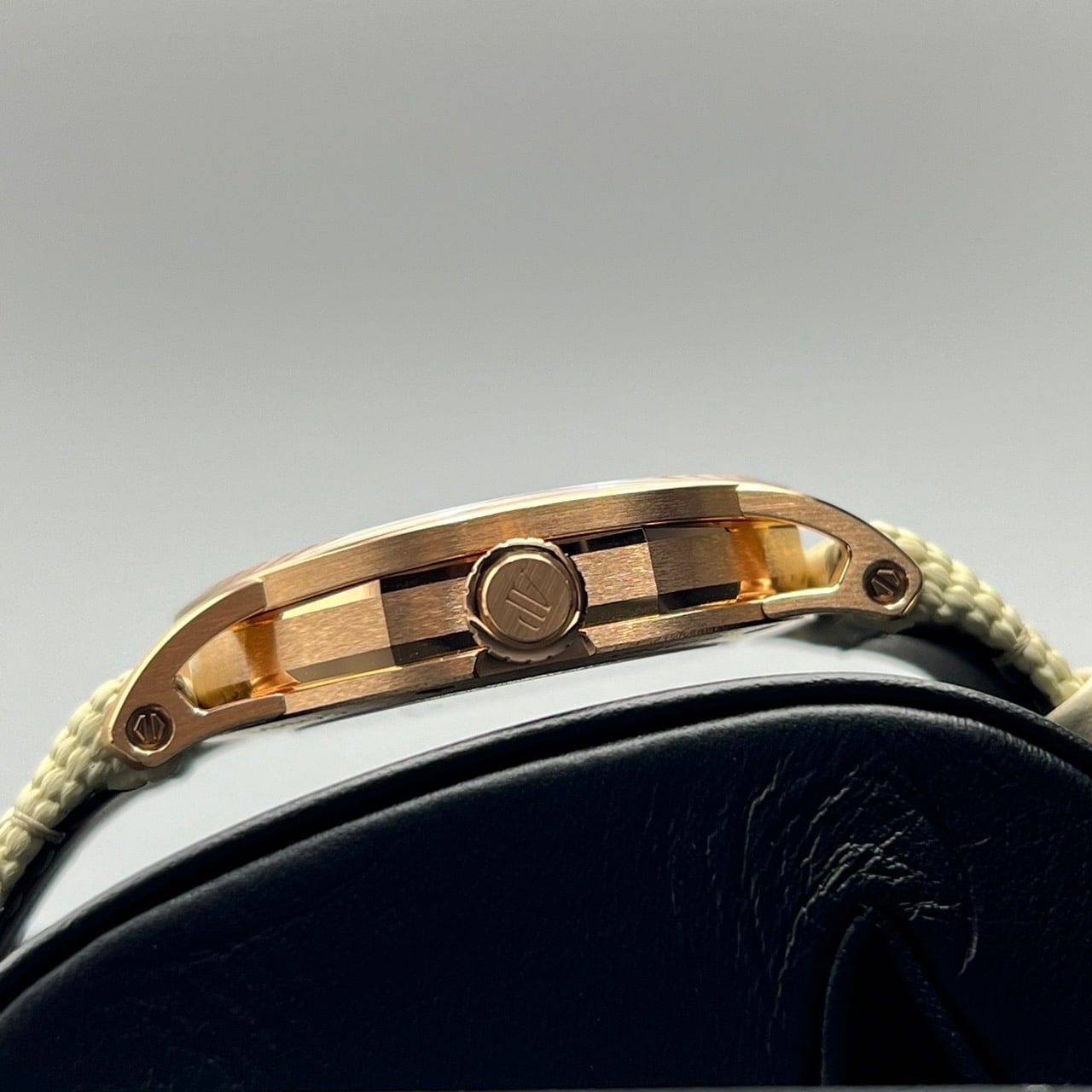 [普通價格440萬] Audemars Piguet代碼11.59撰寫的Audemars Piguet Automatic 77410or.OO.A825CR.01 38mm